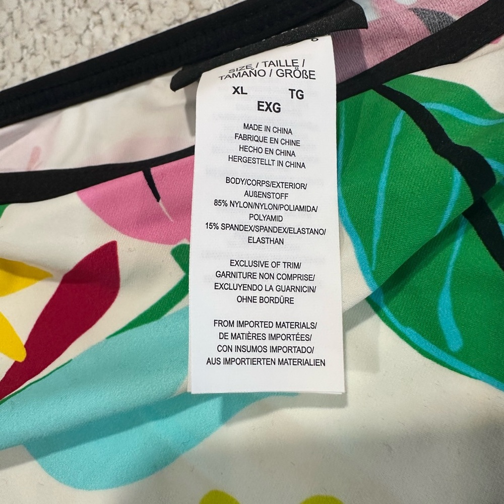 Kate Spade floral pull on swim skirt. - Picture 2 of 5